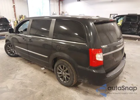 2016 Chrysler Town & Country S from USA, damaged, VIN 2C4RC1HG5GR133438